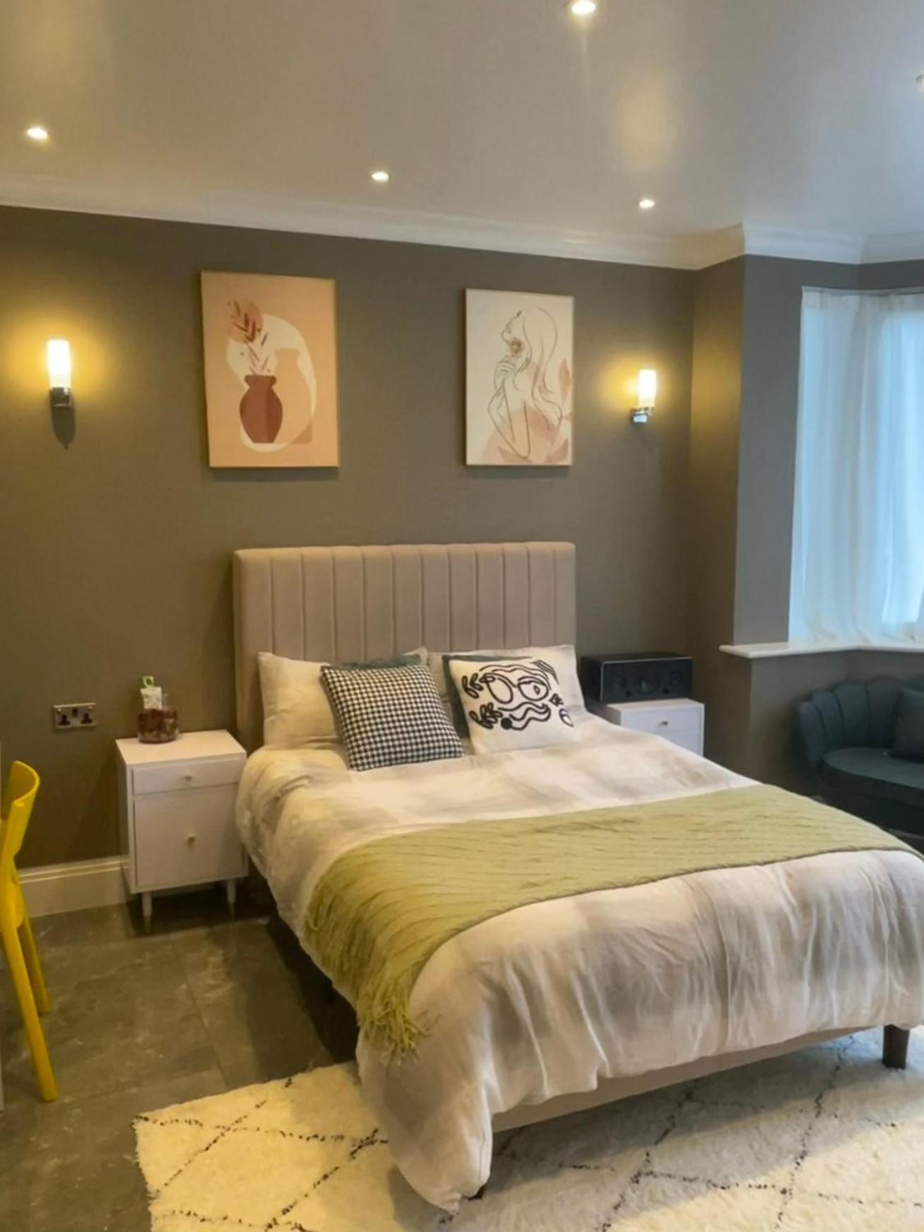 Modern Huge Double Room With Private Bathroom In Colindale Edgware Exterior foto